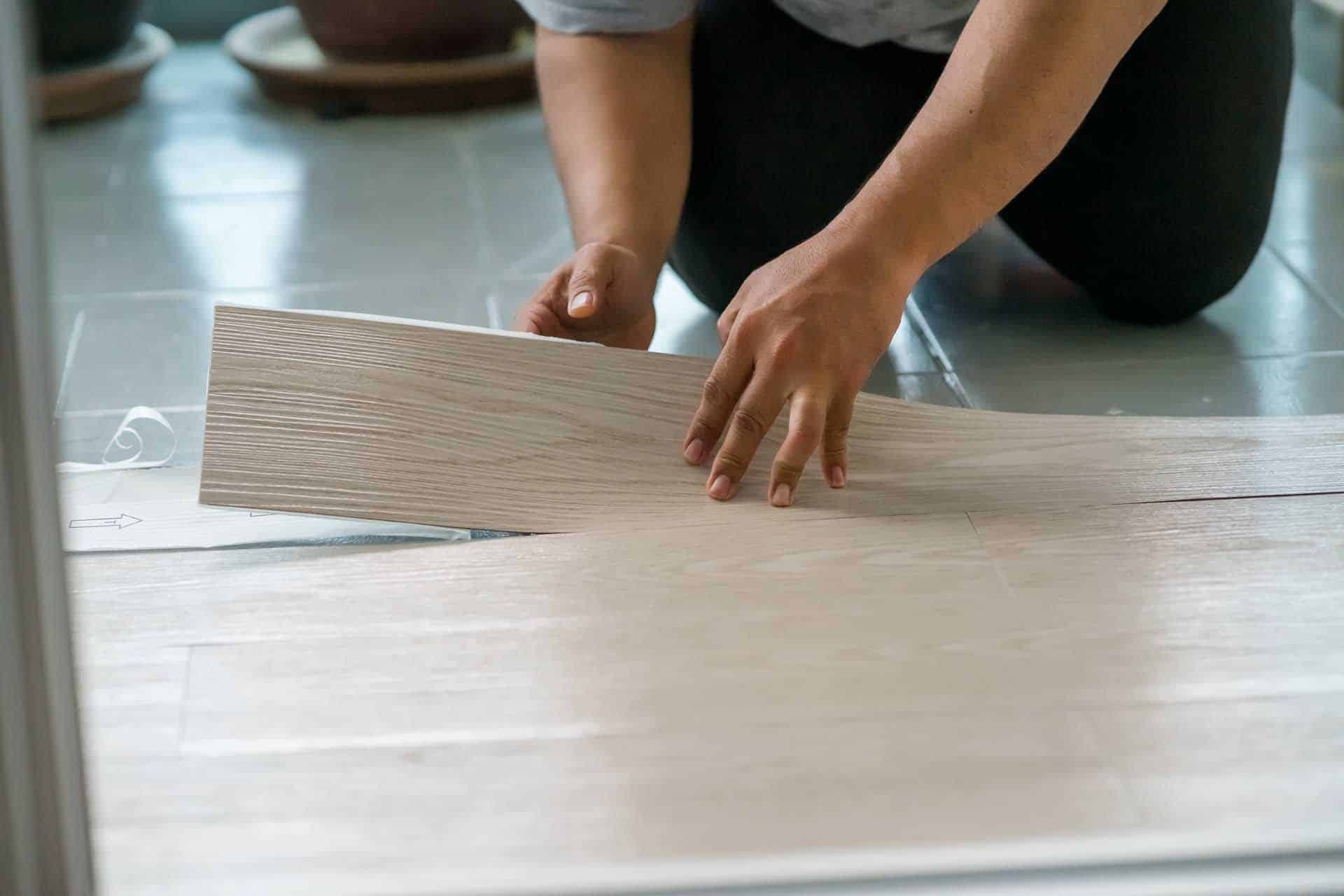 Detaljer og finesser ved professionel lægning af vinylgulv